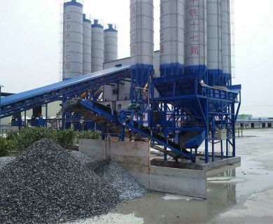 中鐵十七局廣州外繞線(xiàn)洗石機現場(chǎng)